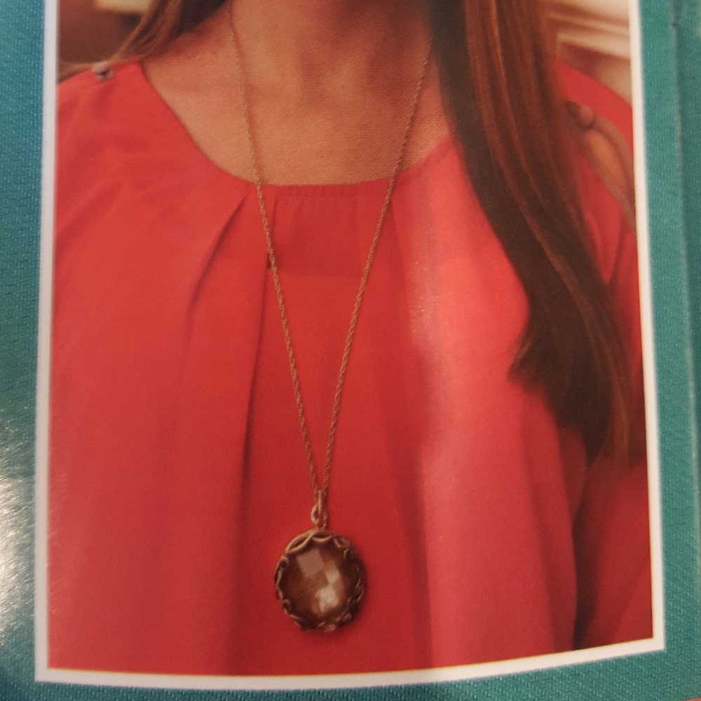Lot of Initial Outfitters necklaces - Picture 3 of 4